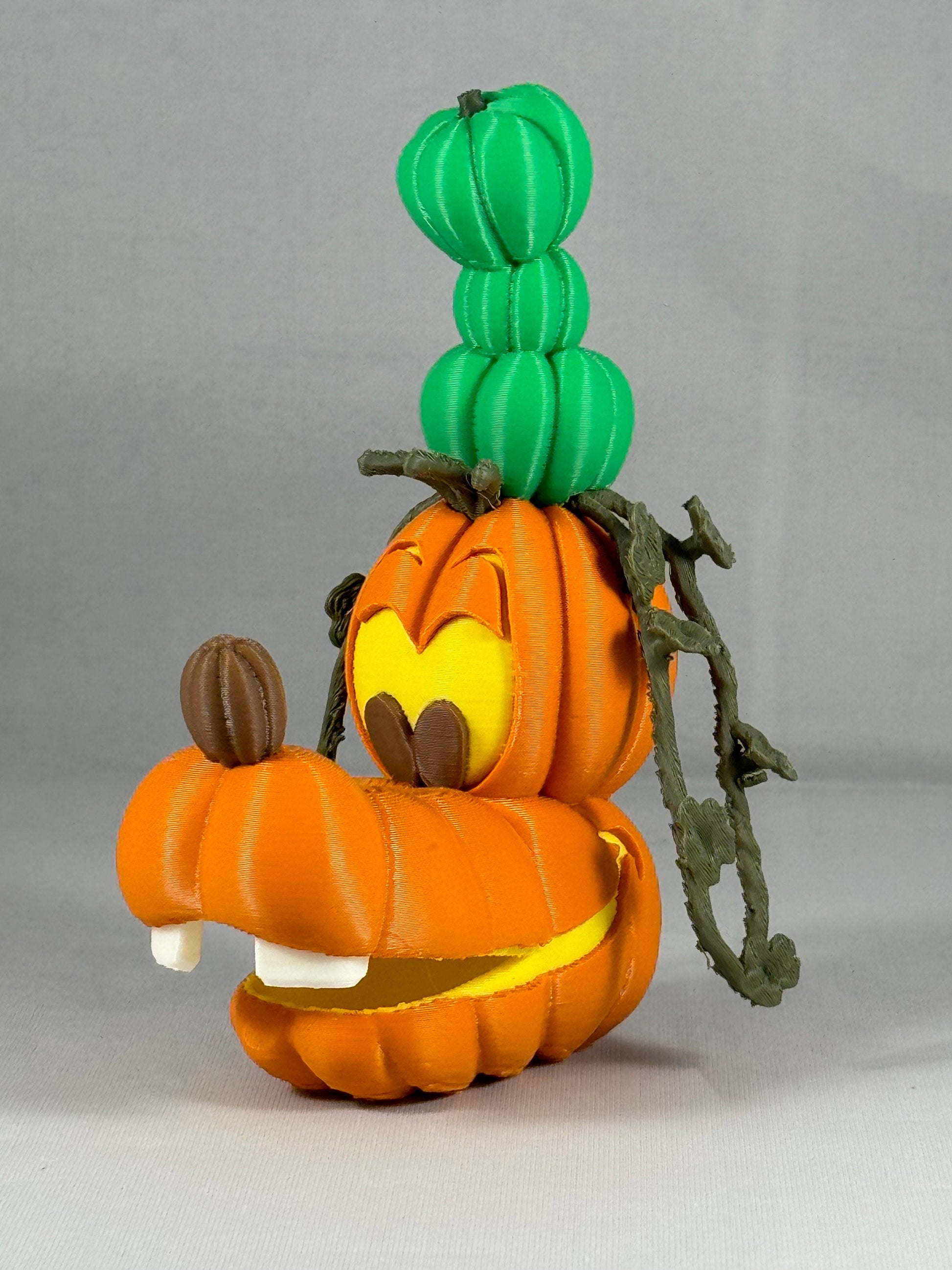 Fab 5 Disneyland Entrance Gate Goofy Pumpkin Halloween Decoration